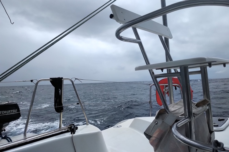 Weiter gehts zurück nach Martinique, bei schönem Wind kommen wir aber zügig voran, so dass unsere Planung nicht ins Wasser fällt