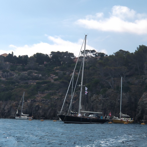 An Mooring vor Capraia